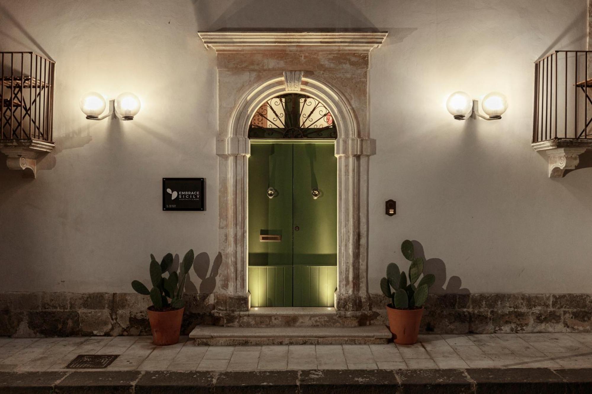 Embrace Sicily Guest House Noto Exterior foto